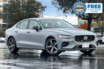 2024 Volvo S60 B5 Plus Dark Theme