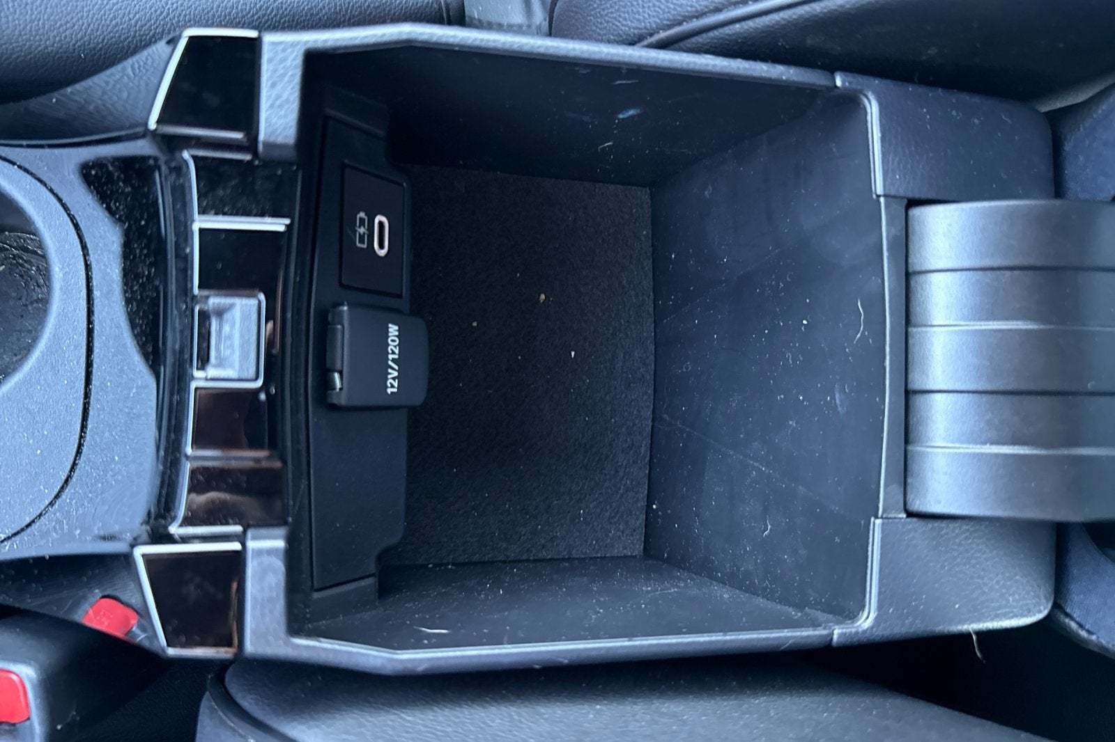 2025 Toyota Corolla Hatchback SE