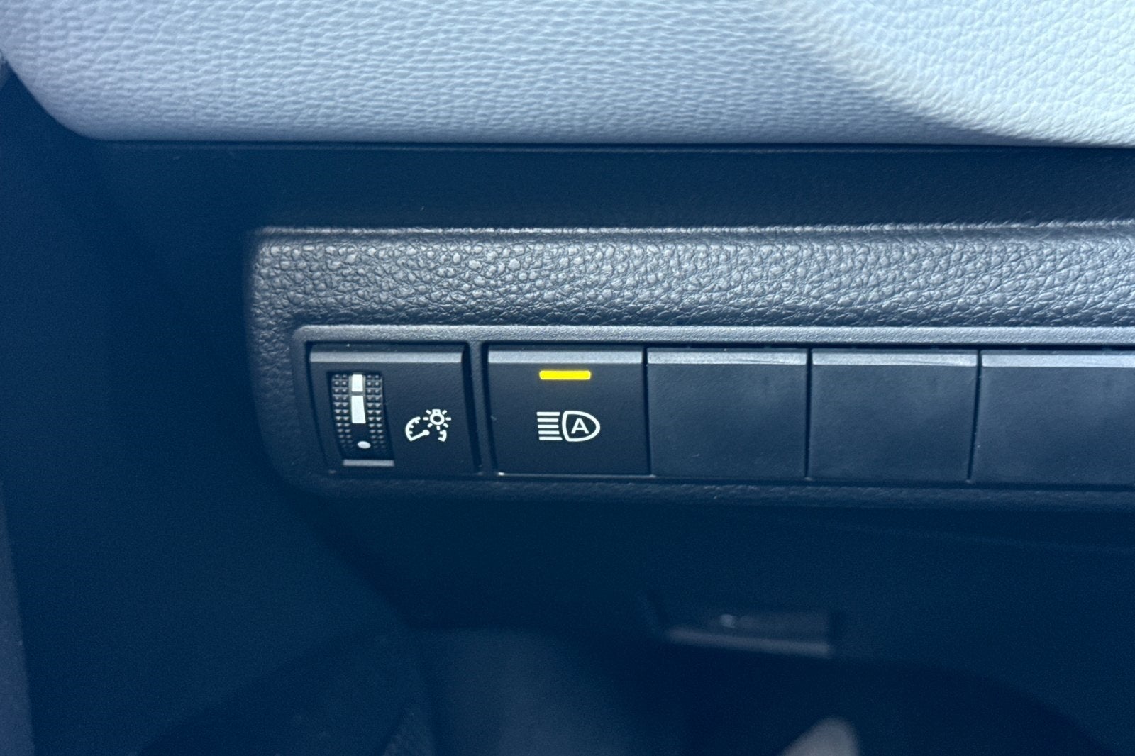 2025 Toyota Corolla Hatchback SE