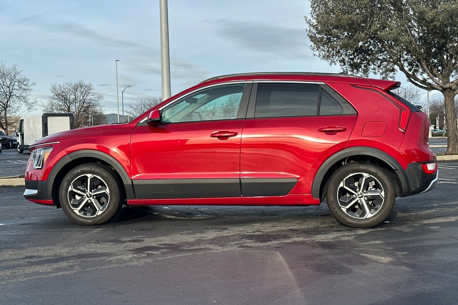 2024 Kia Niro LX