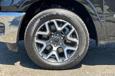 2025 RAM 1500 Laramie Crew Cab 4x4 5'7" Box