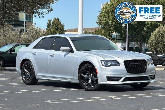 2022 Chrysler 300 Touring L