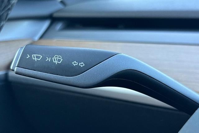 2021 Tesla Model 3 Standard Range Plus Rear-Wheel Drive
