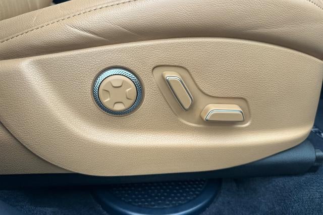 2023 Genesis GV80 Base