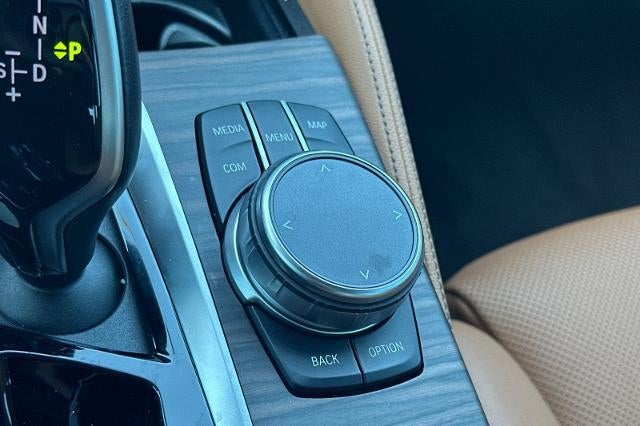 2023 BMW 530e 530e