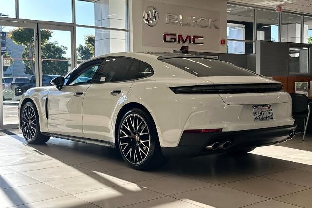 2025 Porsche Panamera Base