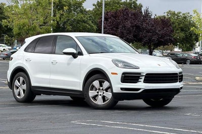 2023 Porsche Cayenne Base