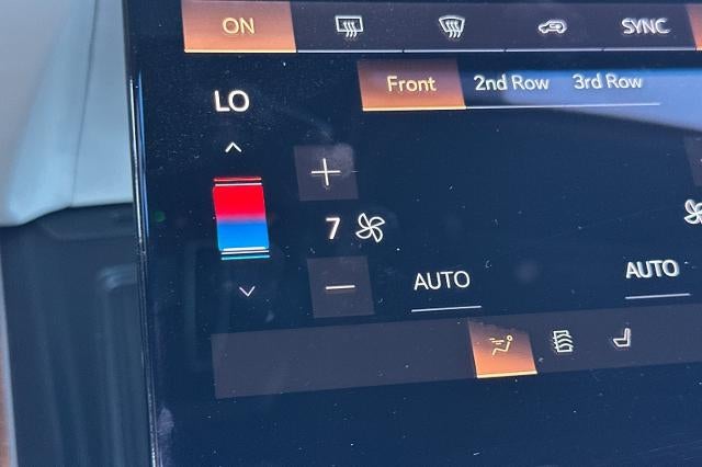 2026 Cadillac VISTIQ Luxury