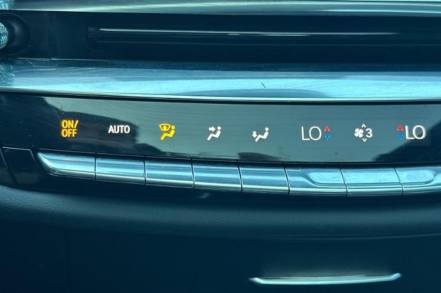 2025 Cadillac LYRIQ Luxury 1