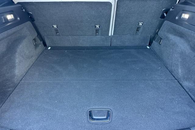 2024 Cadillac LYRIQ Luxury 1