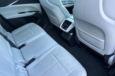 2024 Cadillac LYRIQ Luxury 1