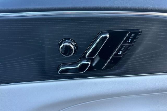 2024 Cadillac LYRIQ Luxury 1