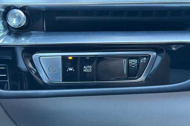 2024 Cadillac LYRIQ Luxury 1