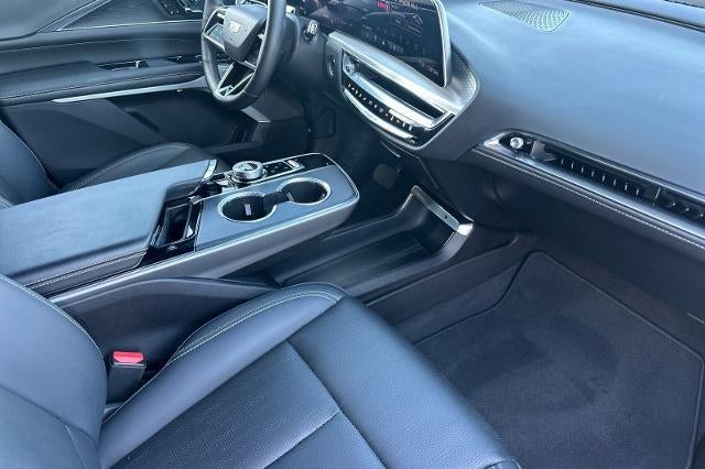 2024 Cadillac LYRIQ Sport 3