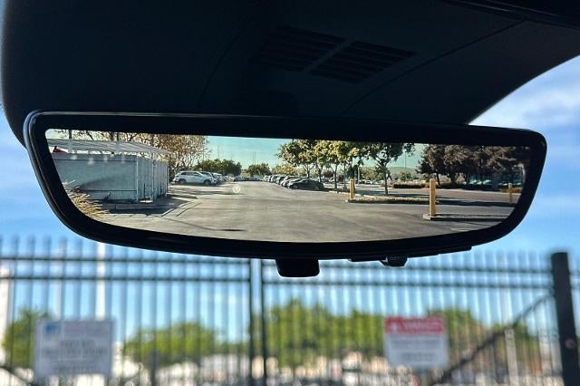 2024 Cadillac LYRIQ Sport 3