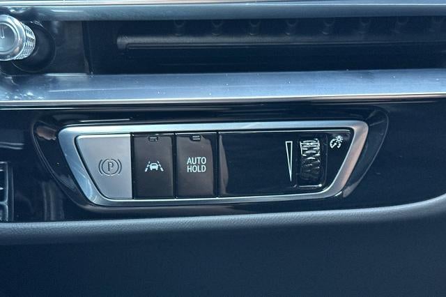 2024 Cadillac LYRIQ Sport 3