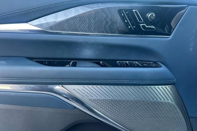 2026 Cadillac ESCALADE IQL Premium Luxury