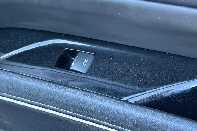 2023 Cadillac Escalade ESV Sport Platinum