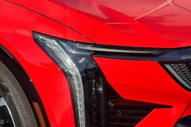 2025 Cadillac OPTIQ Sport 2