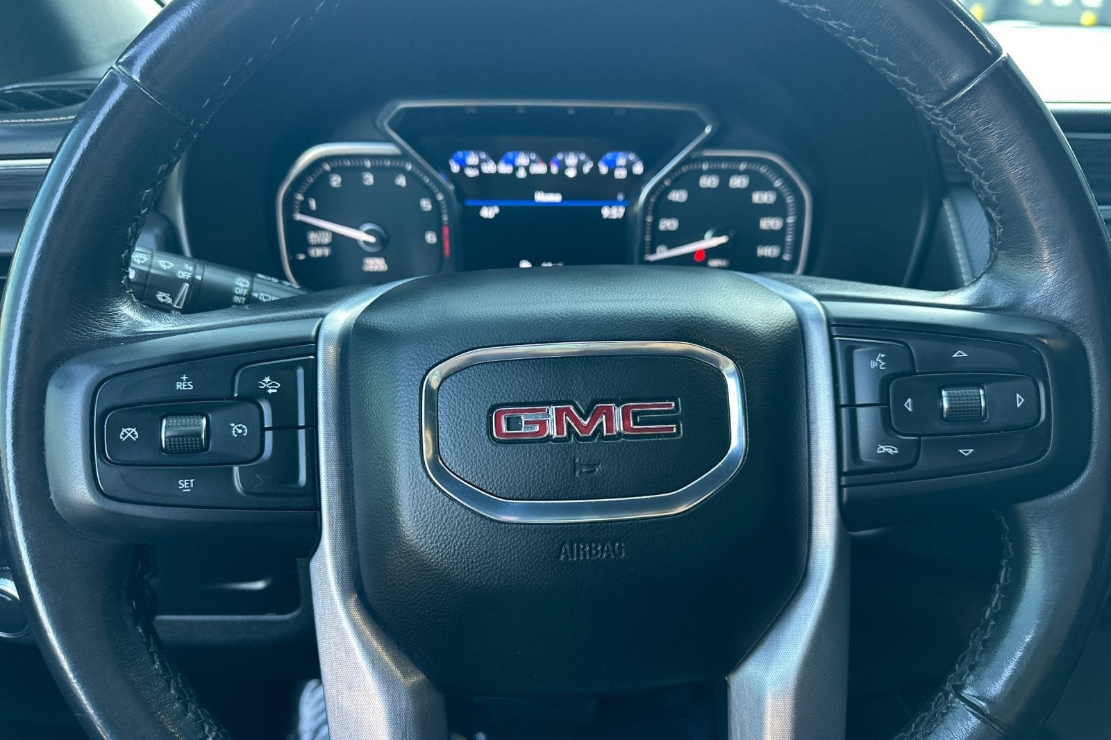 2021 GMC Yukon SLT