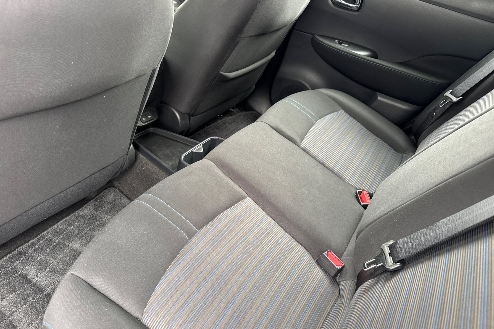 2025 Nissan Leaf S
