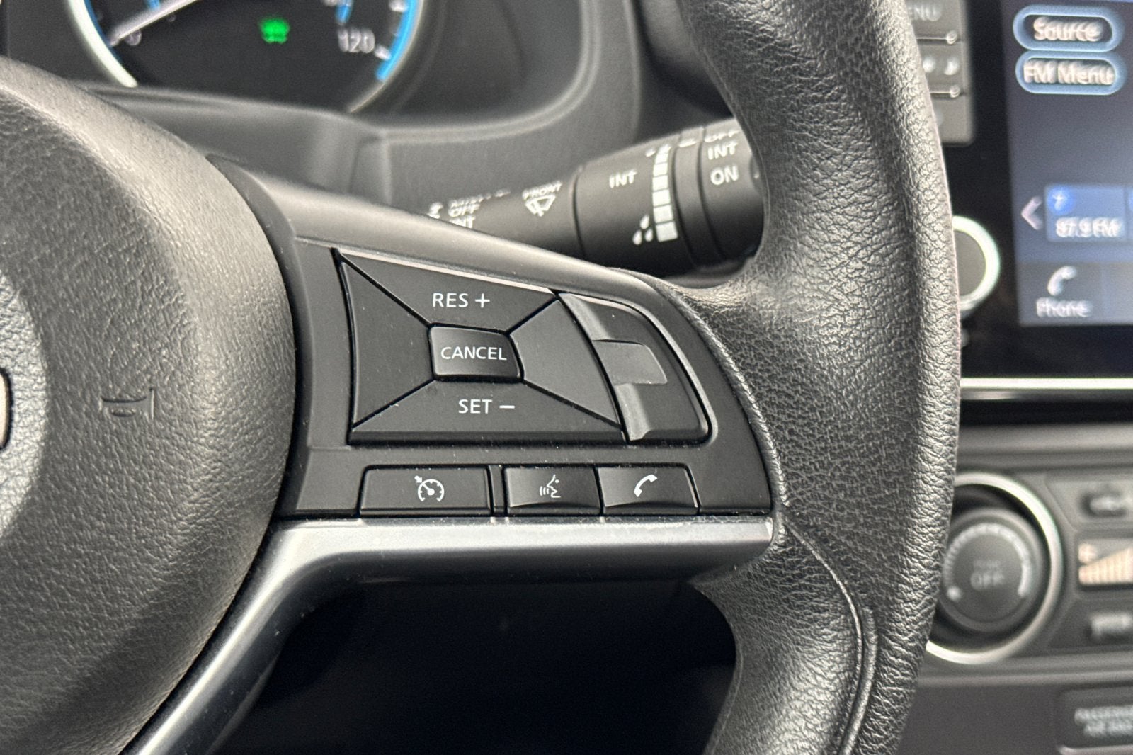 2025 Nissan Leaf S