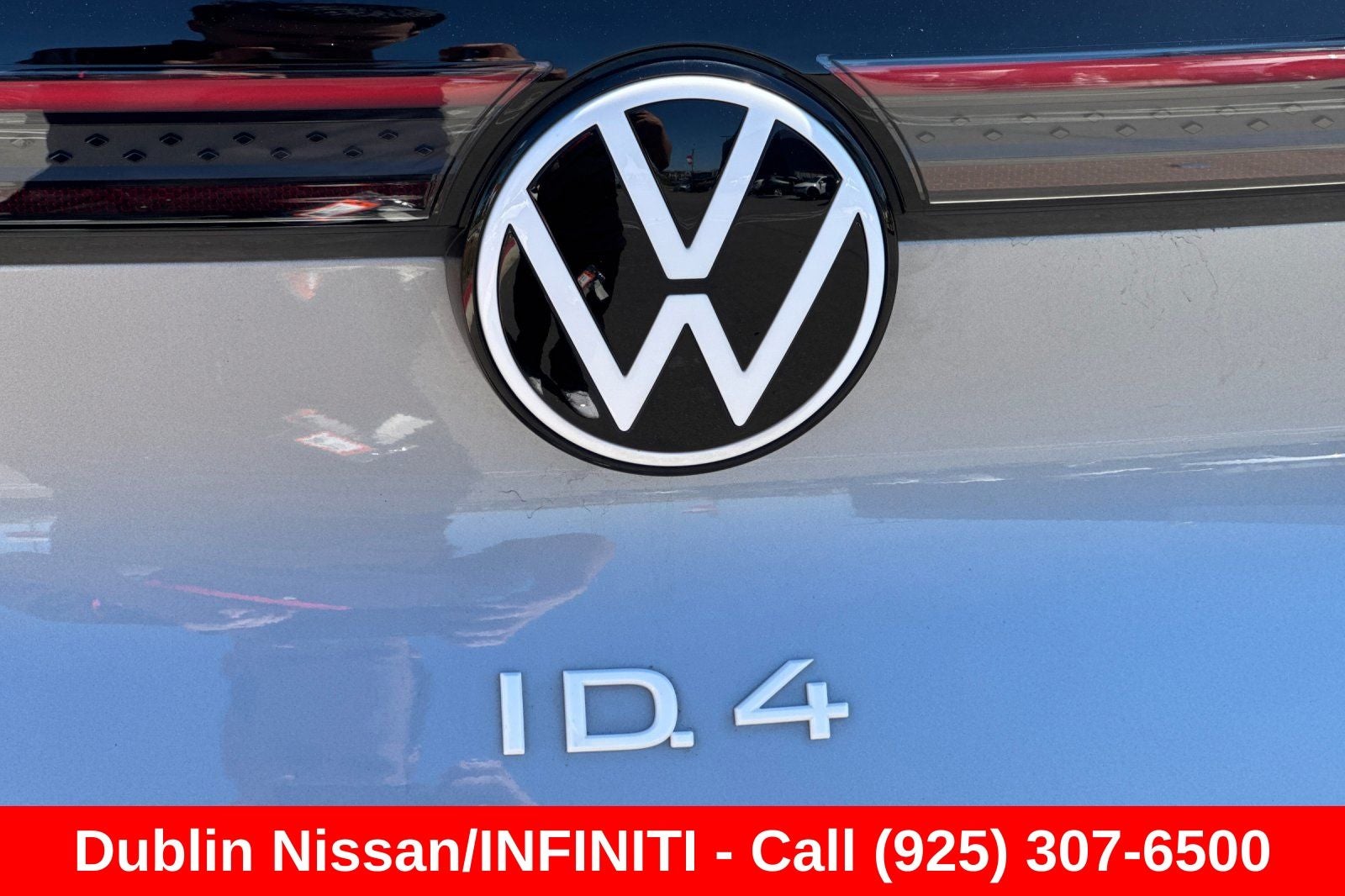 2023 Volkswagen ID.4 Pro