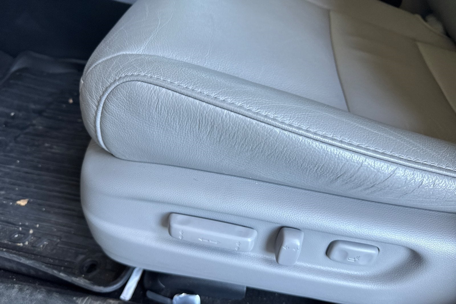 2022 Honda Pilot Touring 8 Passenger