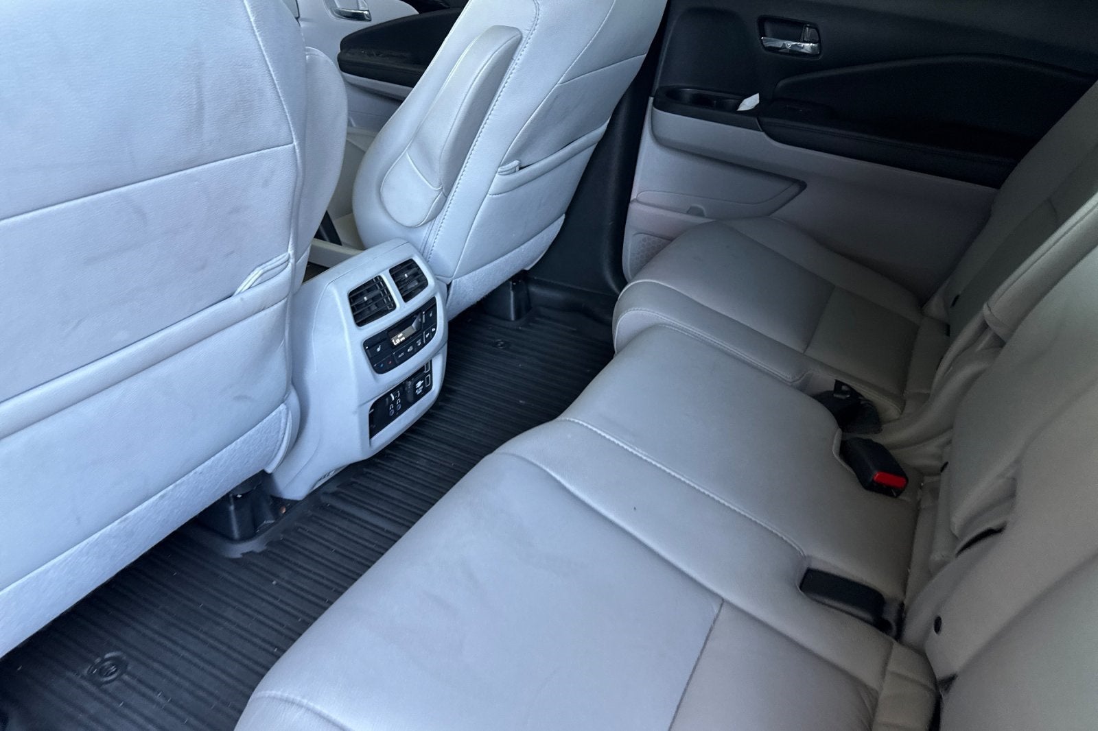 2022 Honda Pilot Touring 8 Passenger