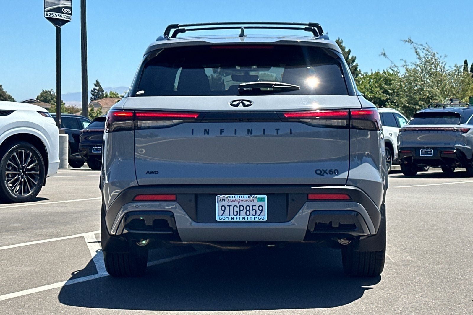 2025 INFINITI QX60 LUXE