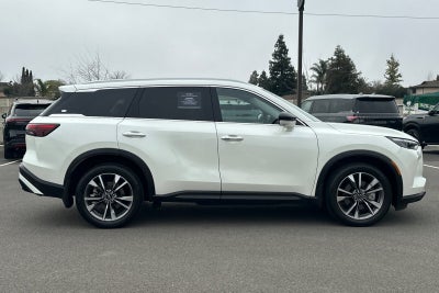 2023 INFINITI QX60 LUXE