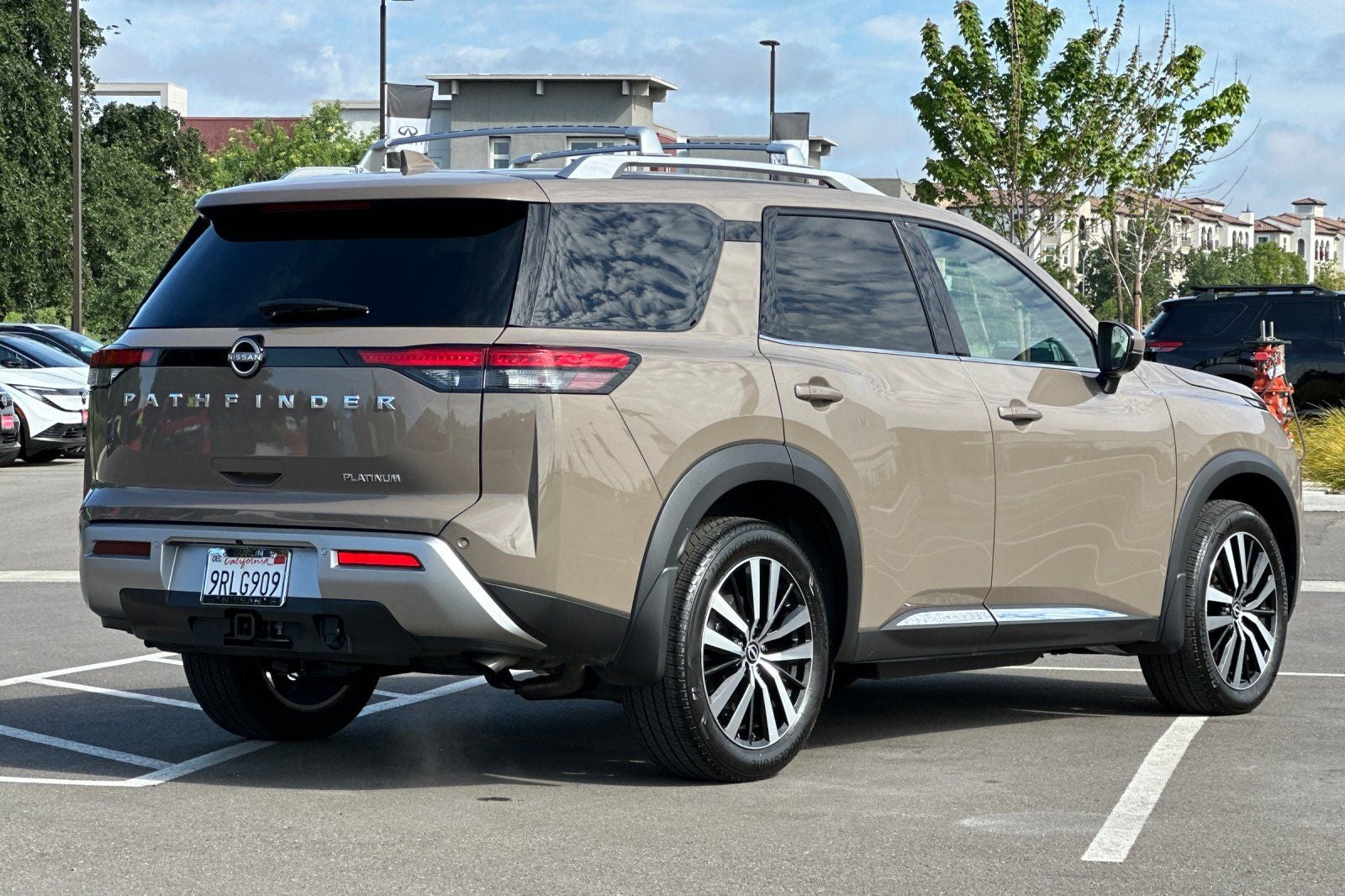 2024 Nissan Pathfinder Platinum