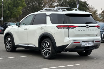 2023 Nissan Pathfinder Platinum