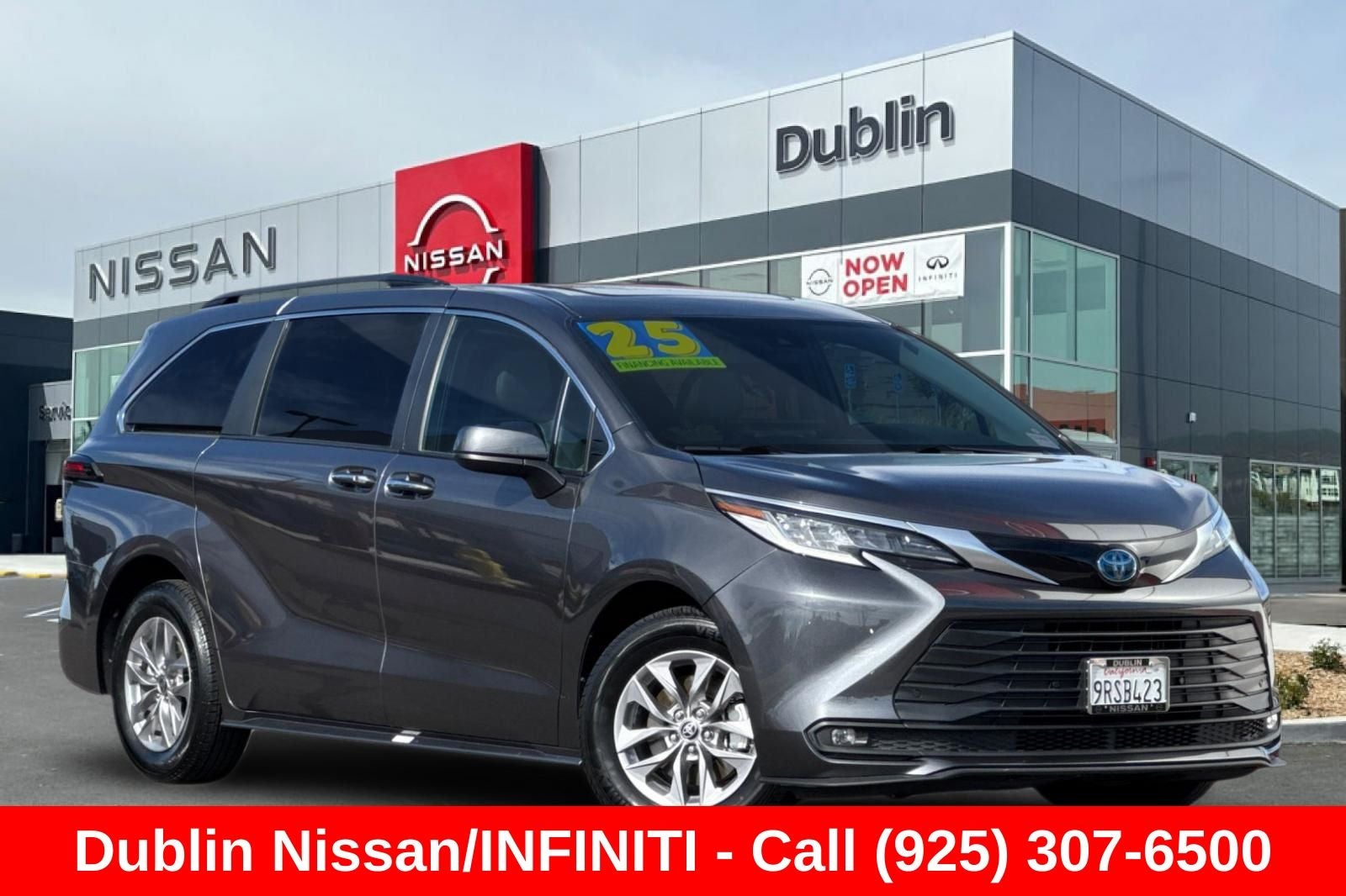 2025 Toyota Sienna XLE 8 Passenger