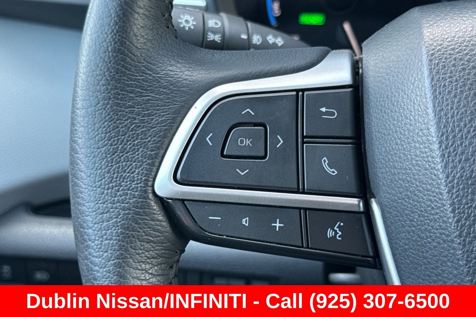2025 Toyota Sienna XLE 8 Passenger