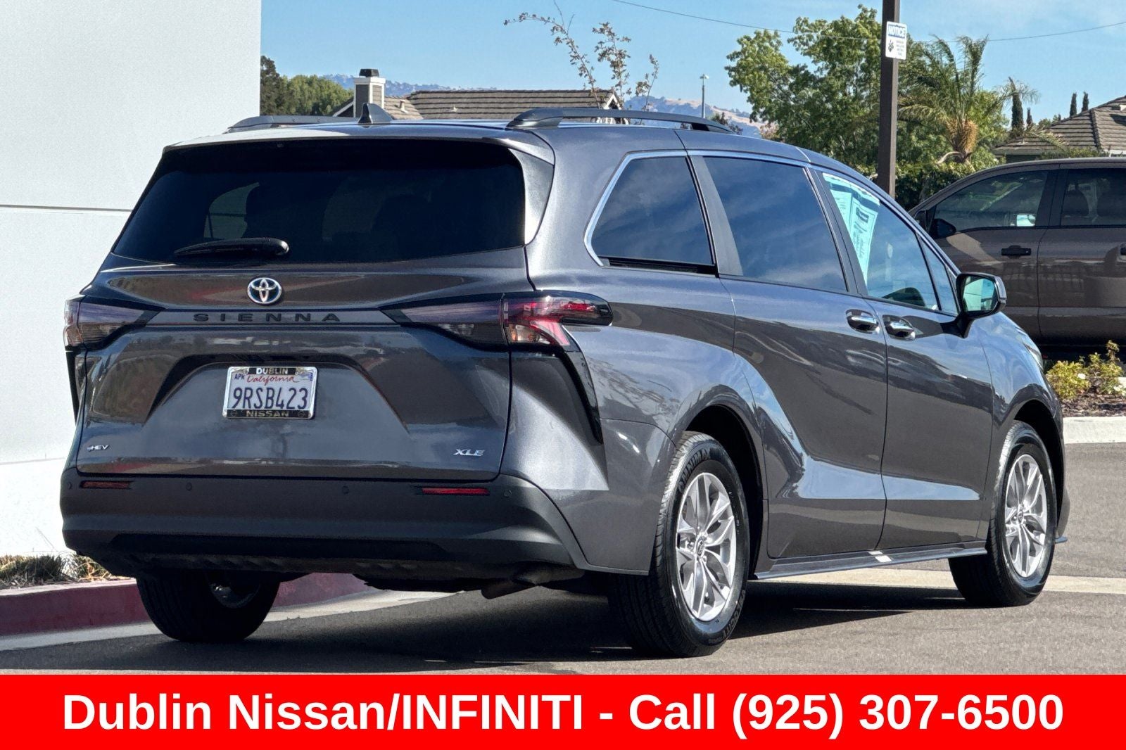 2025 Toyota Sienna XLE 8 Passenger