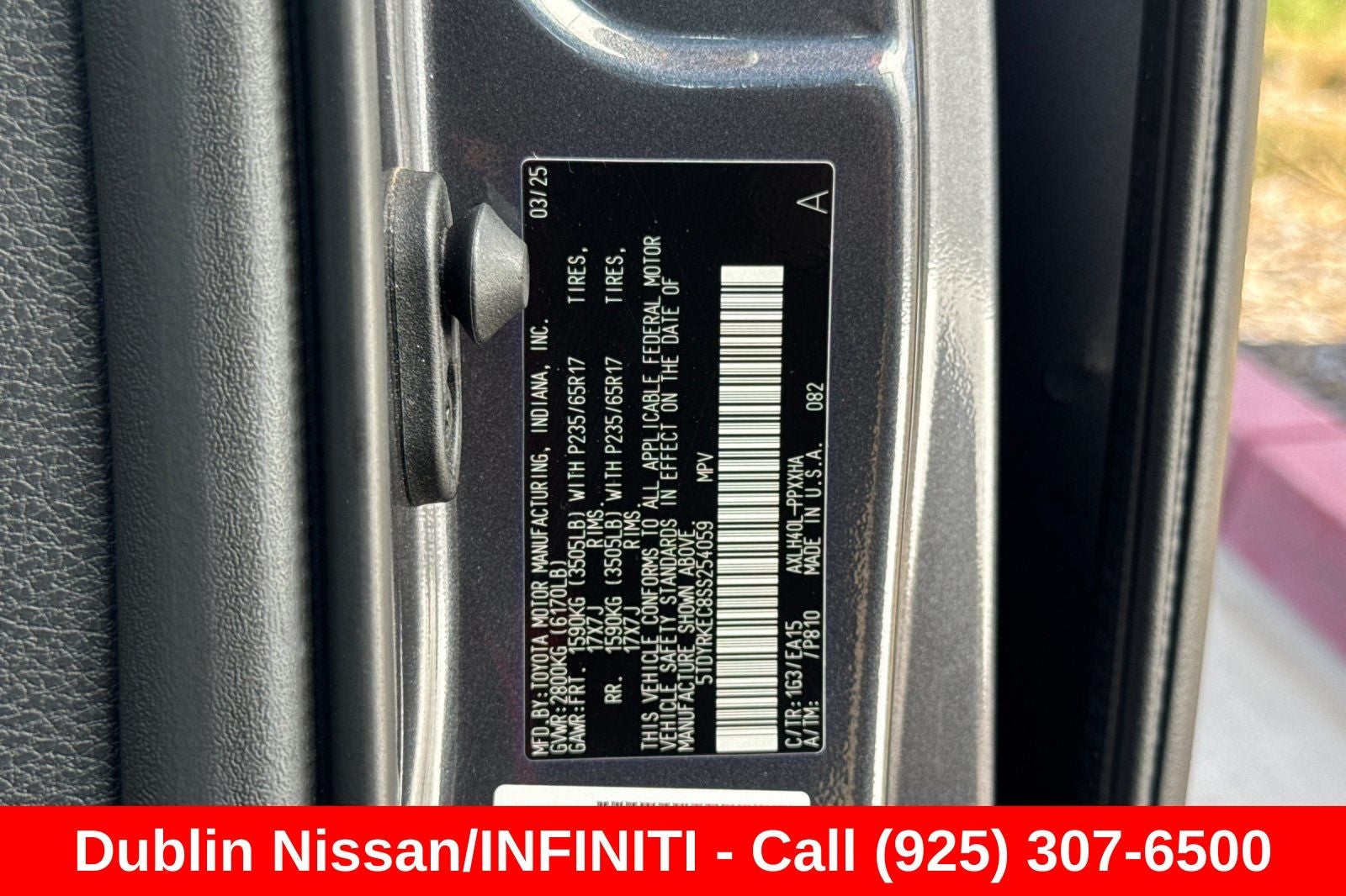 2025 Toyota Sienna XLE 8 Passenger