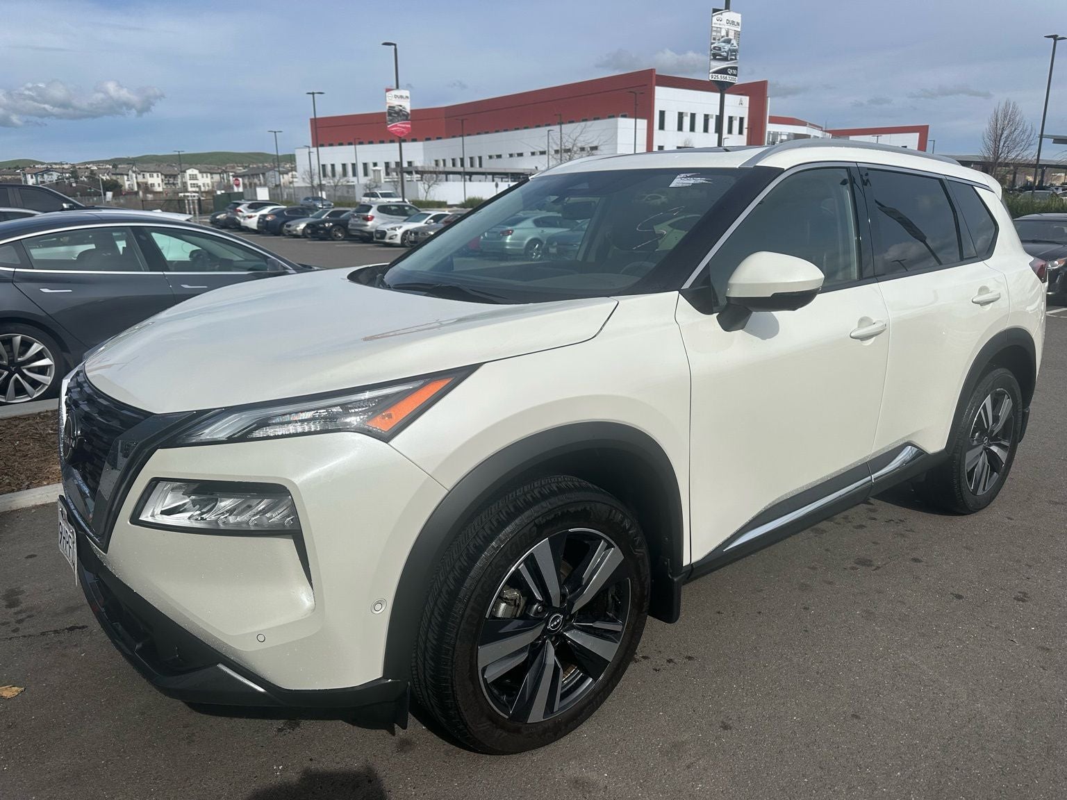 2023 Nissan Rogue SL