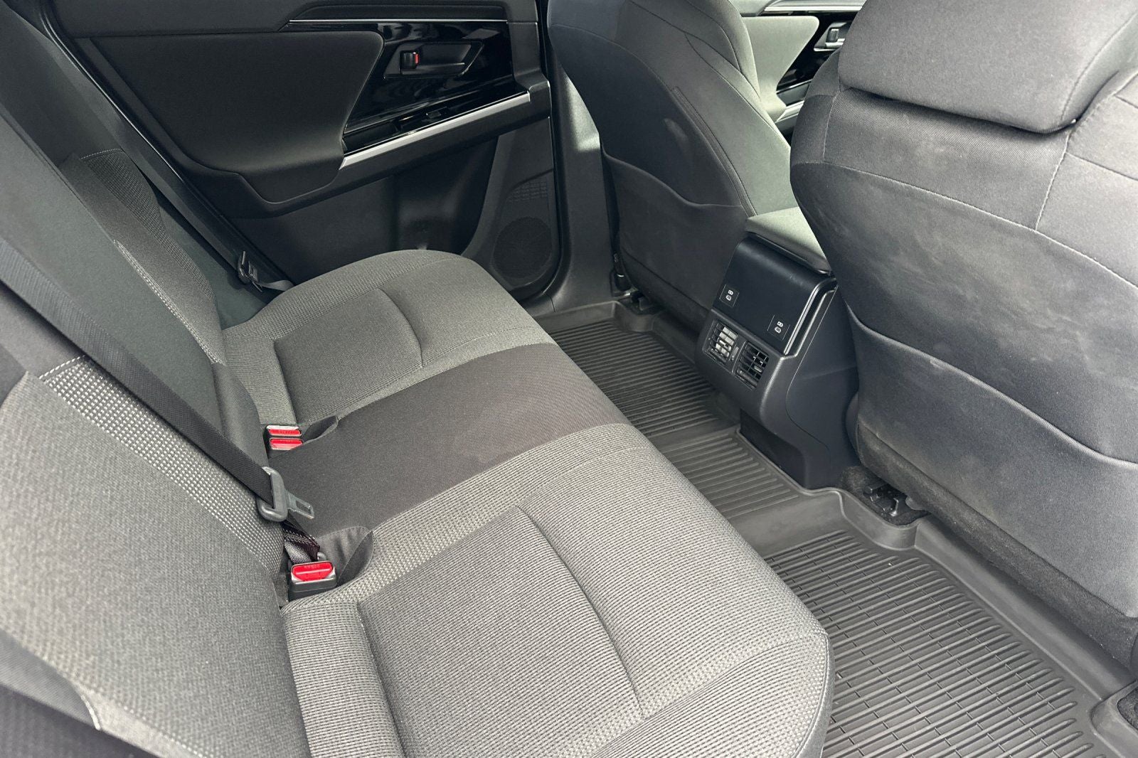 2025 Subaru Solterra Premium