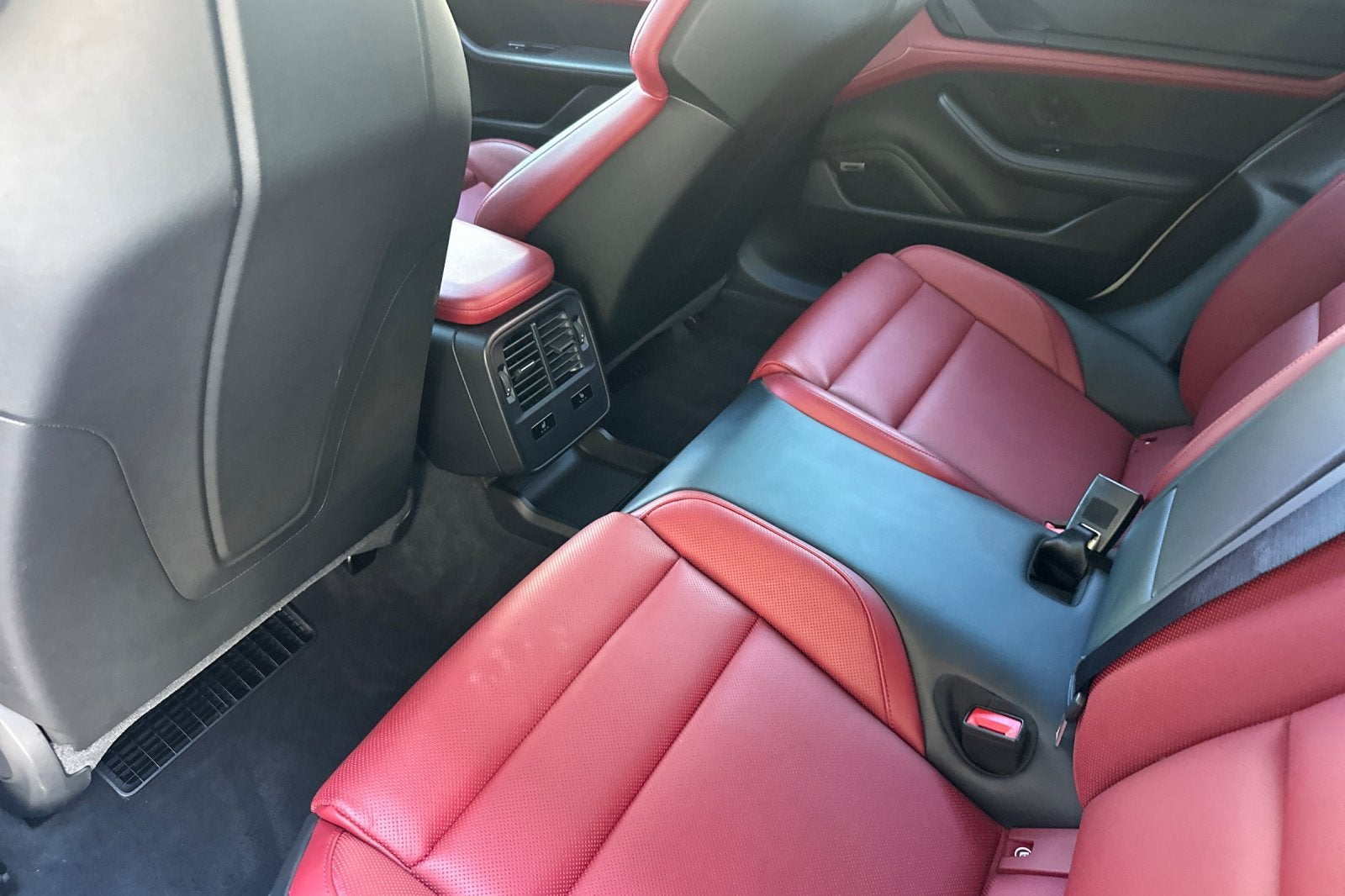 2023 Porsche Taycan Turbo