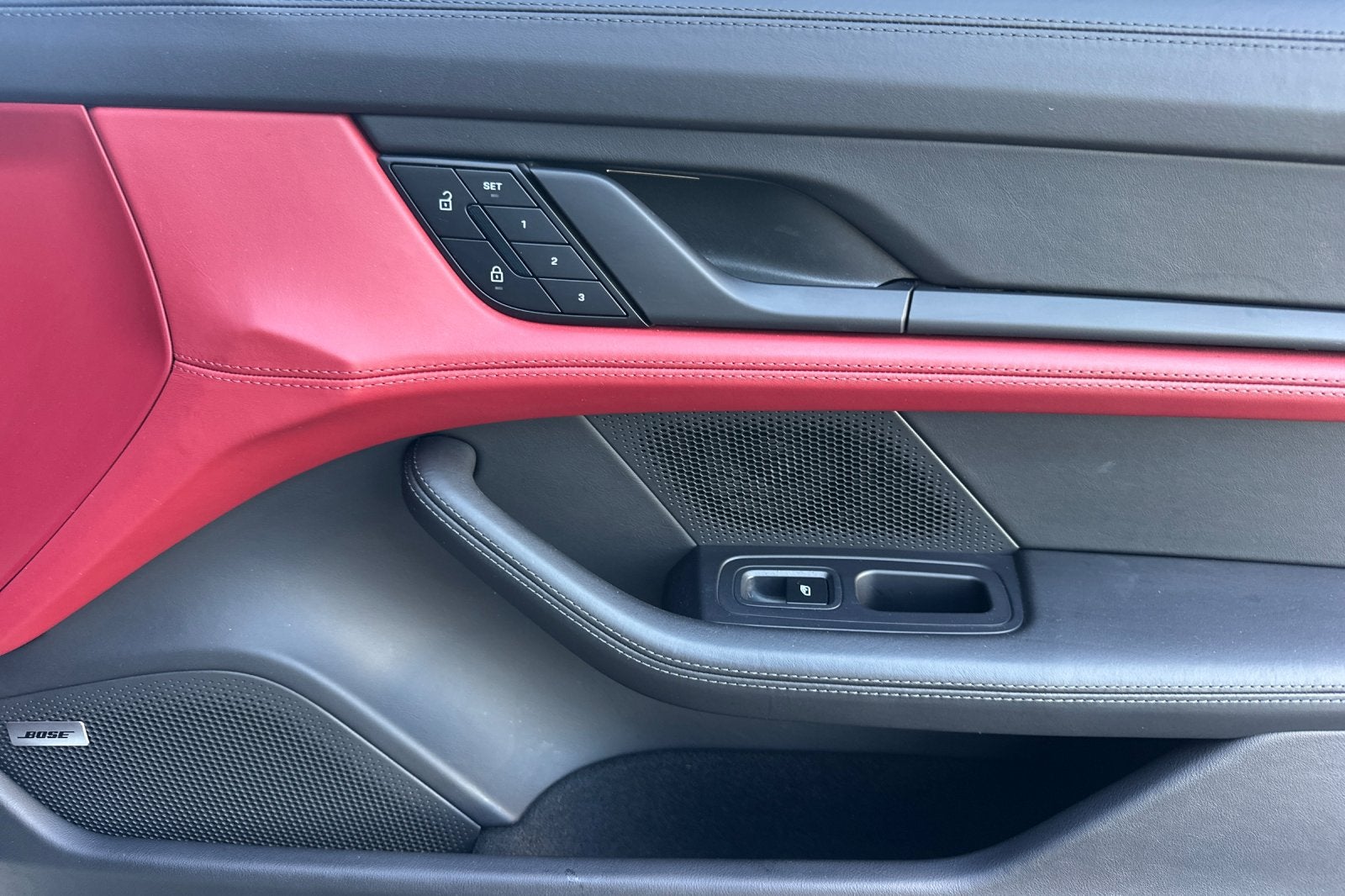 2023 Porsche Taycan Turbo