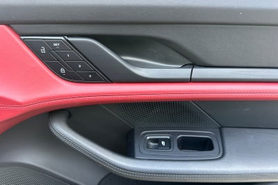 2023 Porsche Taycan Turbo
