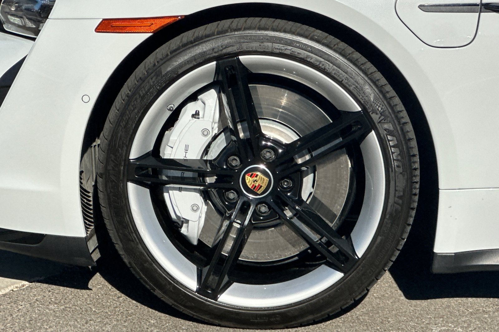 2023 Porsche Taycan Turbo