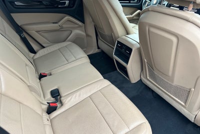 2023 Porsche Cayenne Platinum Edition