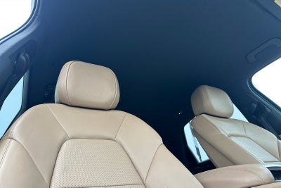 2023 Porsche Cayenne Platinum Edition