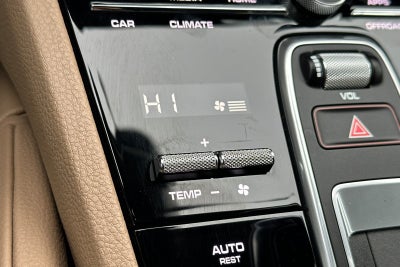 2023 Porsche Cayenne Platinum Edition