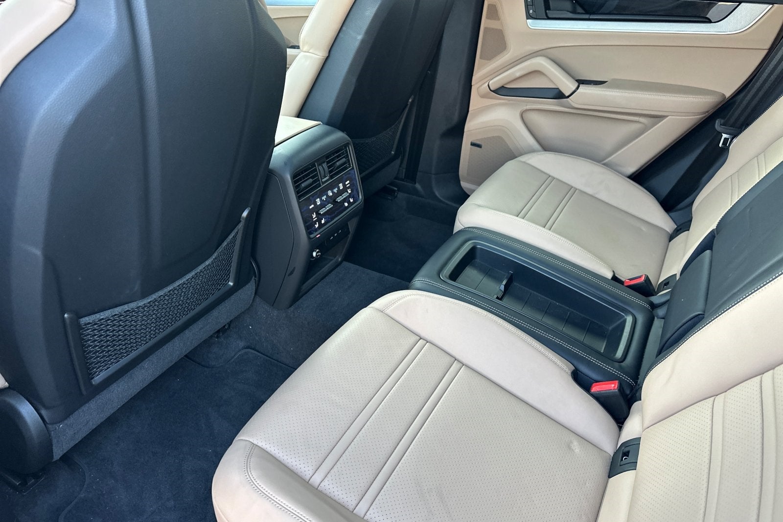 2024 Porsche Cayenne Coupe Base