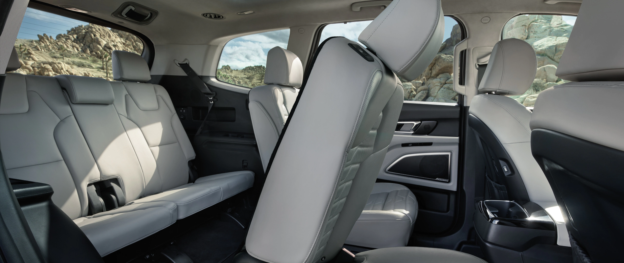 2024 Kia Telluride Captain's Chairs